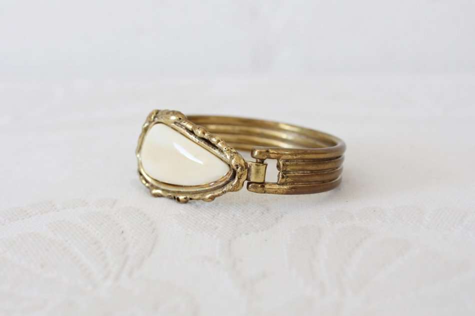 VINTAGE BRASS GENUINE BONE TRIBAL STYLE CUFF BRACELET BANGLE
