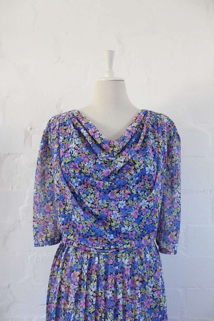 VINTAGE FLORAL PINK BLUE COWL NECK PLEATED DRESS - SIZE 24