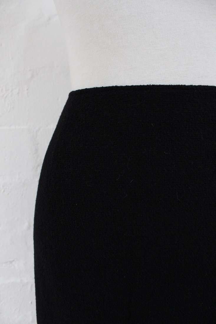 VINTAGE BLACK WOOL FITTED PENCIL SKIRT - SIZE 12