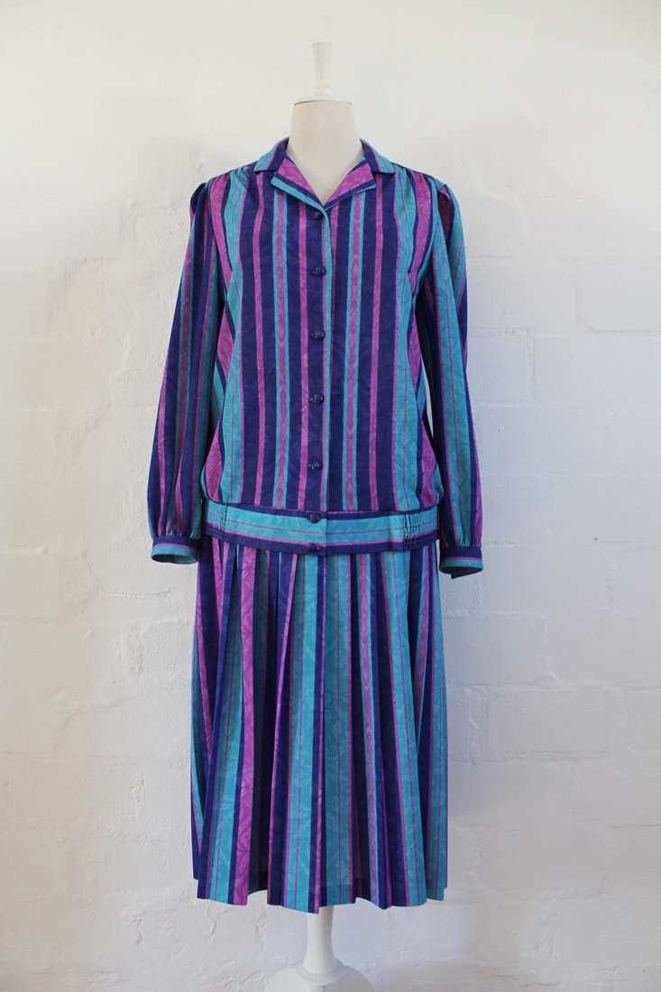 VINTAGE TWO PIECE BLUE STRIPED SKIRT TOP SET - SIZE 14