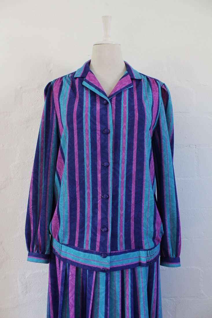 VINTAGE TWO PIECE BLUE STRIPED SKIRT TOP SET - SIZE 14