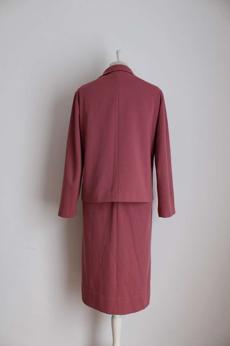 *SUMMER SALE - 50% OFF!* VINTAGE TWO PIECE PINK LONG SLEEVE DRESS JACKET SUIT - SIZE 20