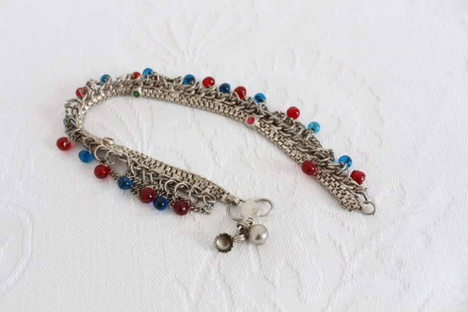 VINTAGE HIPPIE STYLE SILVER TONE CHAIN BEADED ANKLET