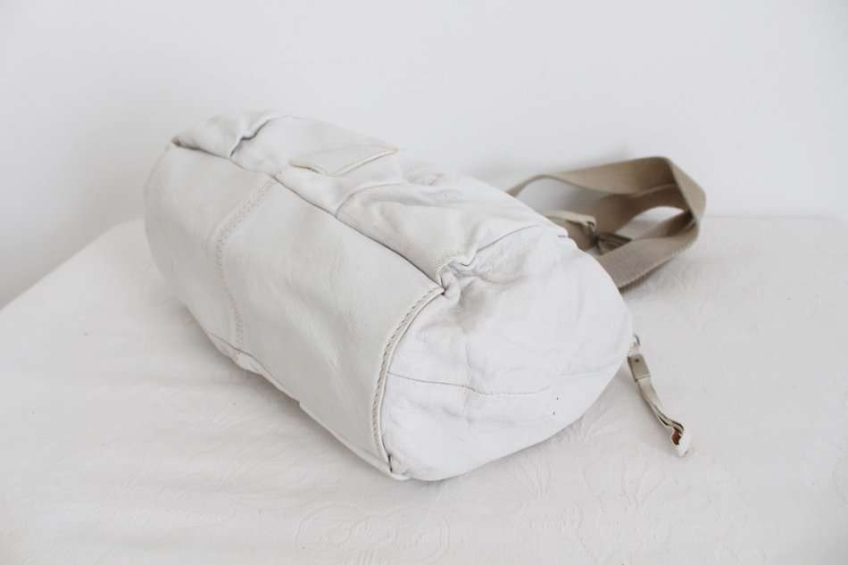 *GENUINE LEATHER* WHITE RUCHED SHOULDER HANDBAG BAG