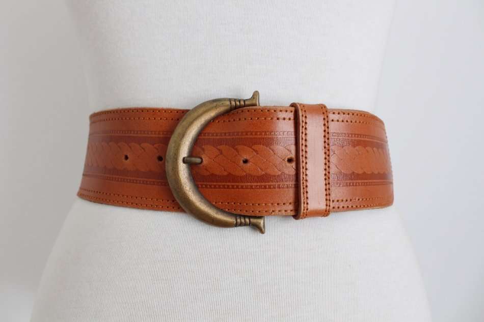 VINTAGE EMBOSSED TAN GENUINE LEATHER WIDE BELT