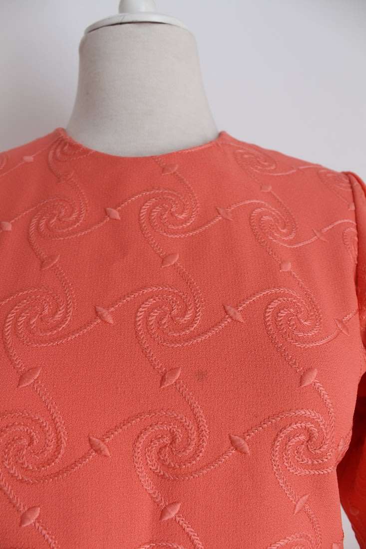 VINTAGE ORANGE EMBROIDERED 3/4 SLEEVE SHIFT DRESS - SIZE 10