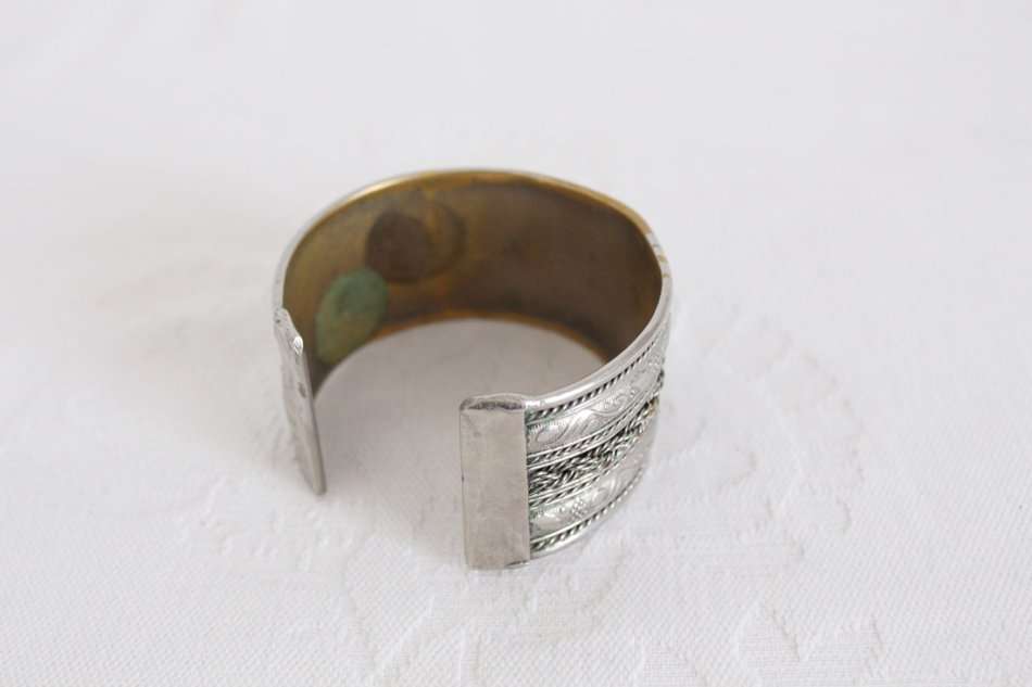VINTAGE SILVER PLATED BRASS EMBOSSED CUFF BANGLE BRACELET