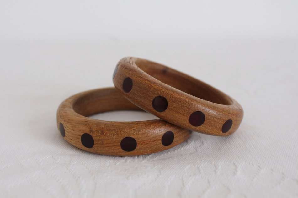VINTAGE OAK WOODEN SPOTTED BANGLES BRACELETS