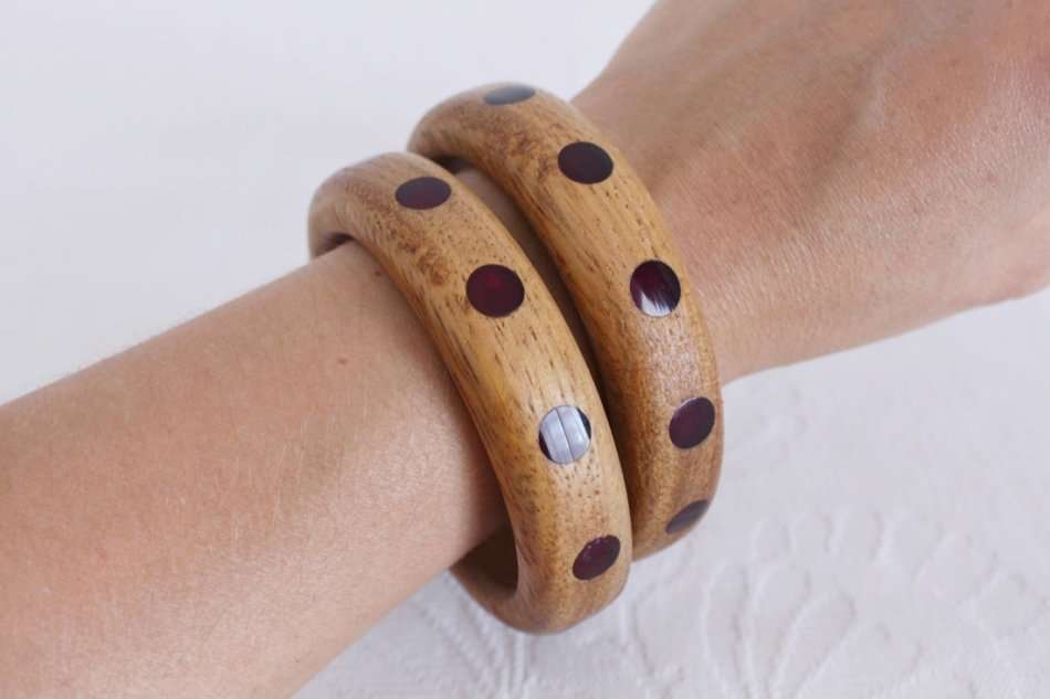 VINTAGE OAK WOODEN SPOTTED BANGLES BRACELETS