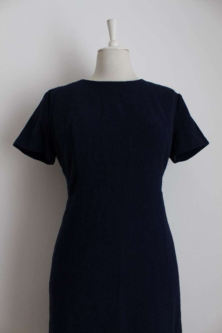 VINTAGE WOOL NAVY BLUE SHIFT DRESS - MADE IN ENGLAND - SIZE 16