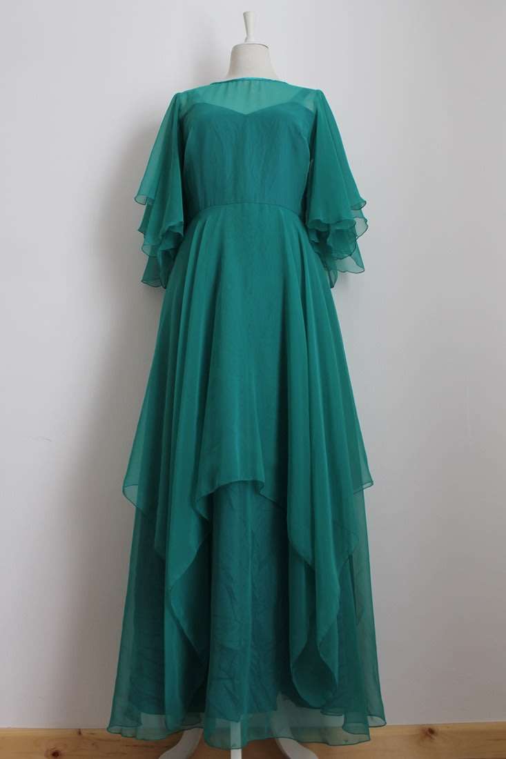 VINTAGE CHIFFON GREEN TIERED FORMAL DRESS GOWN - SIZE 10
