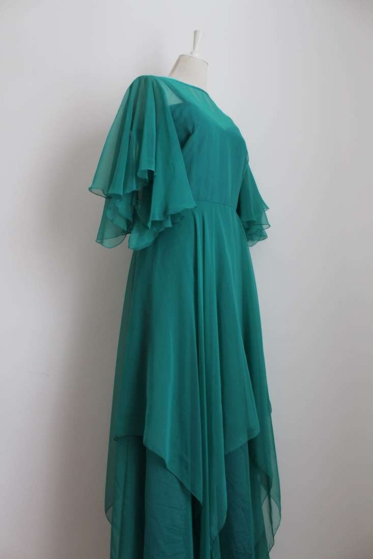VINTAGE CHIFFON GREEN TIERED FORMAL DRESS GOWN - SIZE 10
