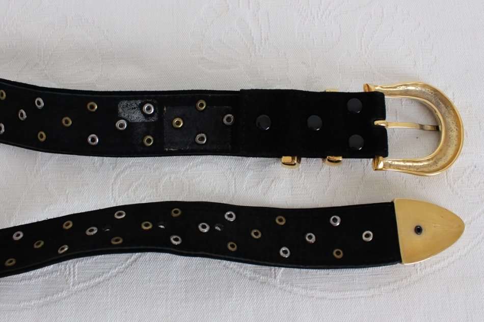 VINTAGE GENUINE SUEDE LEATHER BLACK STUDDED BELT