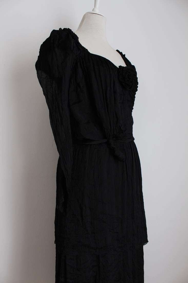 VINTAGE CHIFFON RUCHED BLACK TIERED COCKTAIL EVENING DRESS - SIZE 10