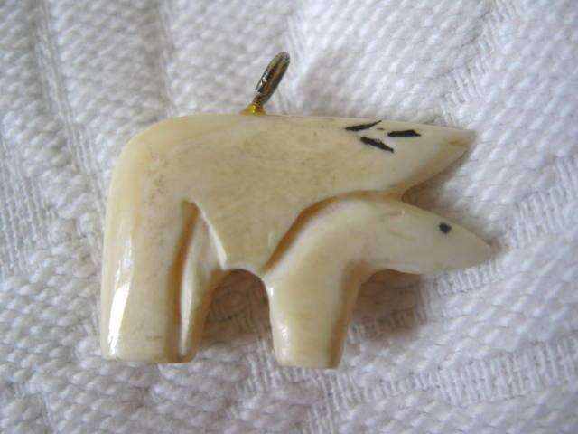 VINTAGE GENUINE IVORY ANIMAL PENDANT CHARM