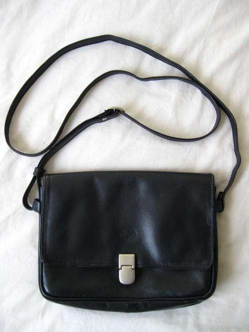 VINTAGE GENUINE LEATHER NAVY BLUE SLING MESSENGER BAG HANDBAG PURSE