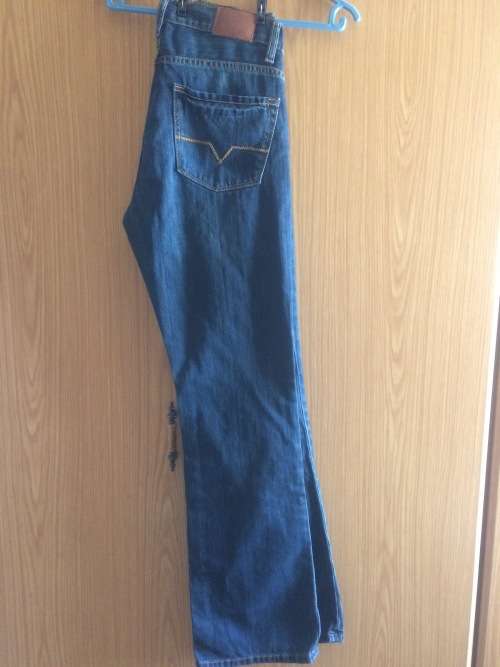 GUESS MEN'S DARK BLUE ROCKER SLIM BOOTLEG JEANS W30 L32