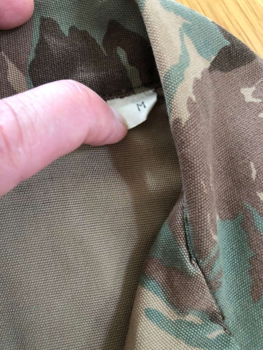 32 BN WINTER CAMO SHIRT IN MINT CONDITION - SIZE MEDIUM