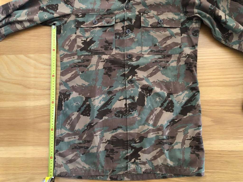 32 BN WINTER CAMO SHIRT IN MINT CONDITION - SIZE MEDIUM