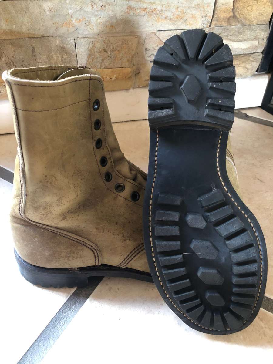 SANDF EXPERIMENTAL GREEN COMBAT BOOTS - VERY SCARCE ITEM