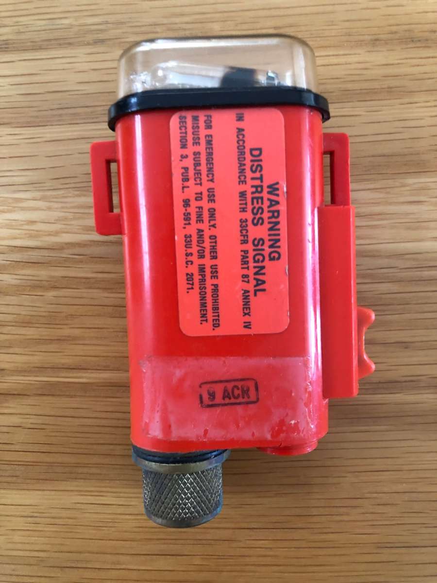 ACR STROBE LIGHT IN WORKING CONDITION