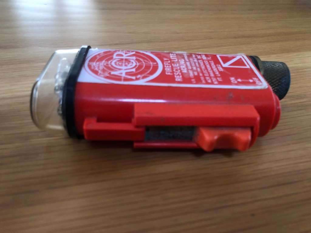 ACR STROBE LIGHT IN WORKING CONDITION