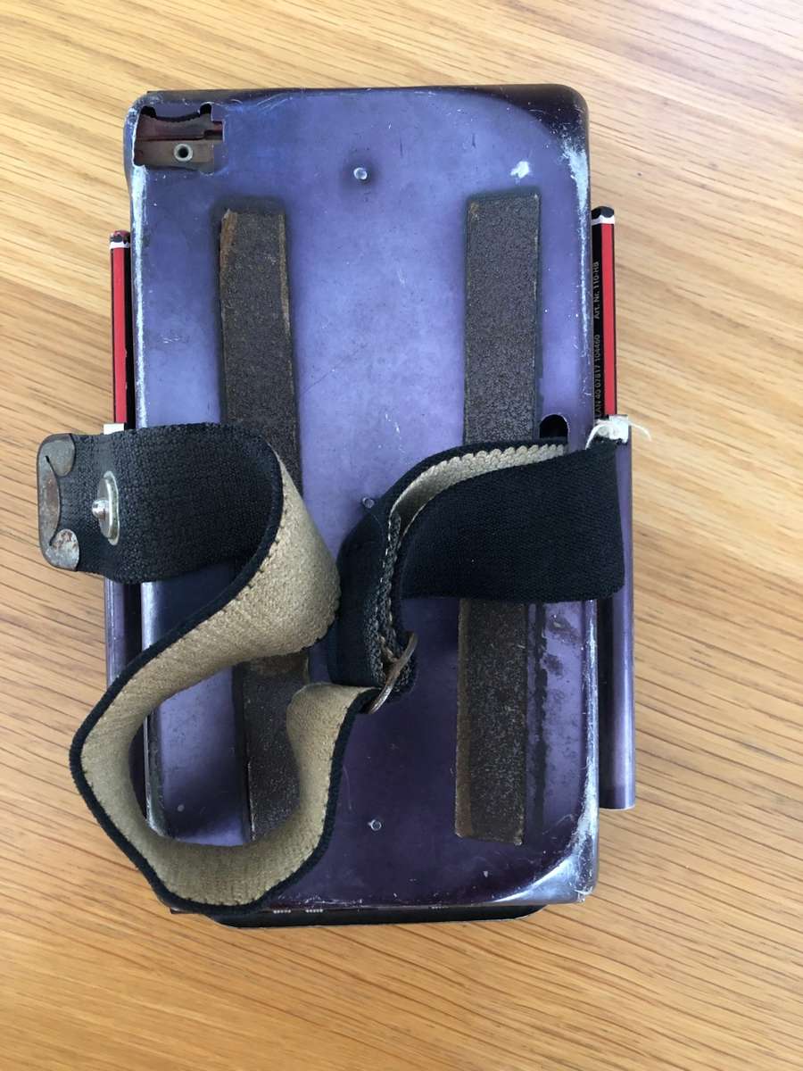 PILOTS EQUIPMENT - COMPUTER AND KNEEBOARD