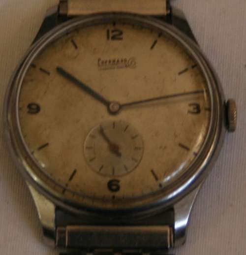 A VINTAGE STYLISH EBERHARD GENTS WRIST WATCH