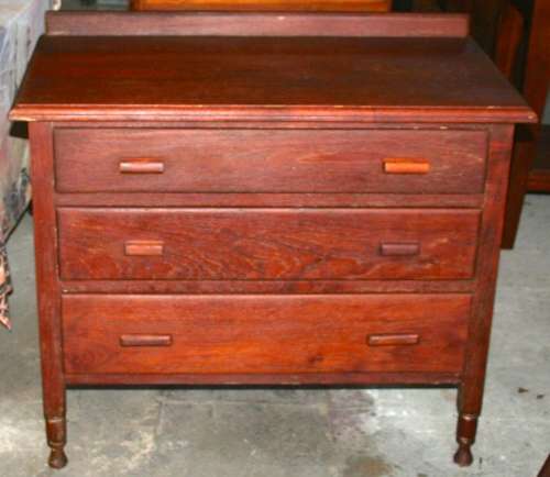 A STUNNING ANTIQUE CHEST OF DRAWERS A BEAUTIFUL PIECE WILL MAKE A STATEMENT IN ANY HOUSE STUNNING!!!