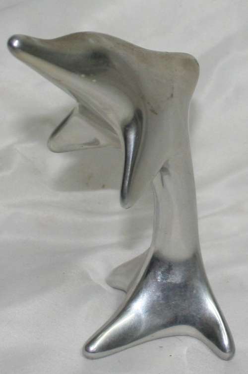 A EXQUISITE BRUSED ALUMINUM SCULPTURE BY HOSELTON SIGNED AND NUMBERED 1292 - MADE IN CANADA