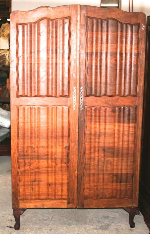 A STUNNING TWO DOOR VINTAGE IMBUIA WARDROBE READY FOR PAINTING OR ENOY THE OLD CHARM