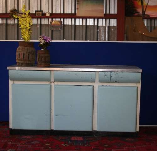 A FANTASTIC KITCHEN PRIDE VINTAGE STEEL CUPBOARD MAGNIFICENT!!!