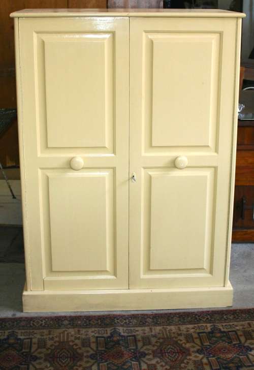 A BEAUTIFUL PAINTED JONG MAN KAS NICE SOLLID PIECE STUNNING!!!!