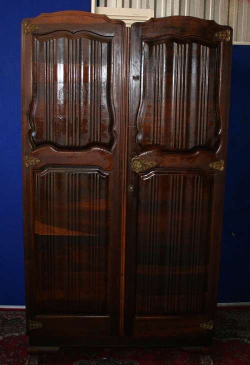 AN EXQUISITELY ELEGANT IMBUIA VINTAGE BALL & CLAW WARDROBE c/w DRAWERS AWESOME!