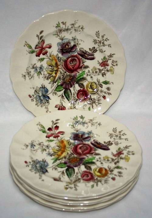 SEVEN DINNER PLATES SHERATON ENGLAND BY JHONSON BROS SEVEN SIDE PLATES - A GENUINE HAND ENGRAVING -