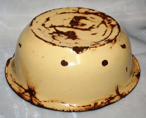 A STUNNING VINTAGE ENAMEL SHABBY CHIC DECOR FOR YOUR HOME AND KITCHEN!!!