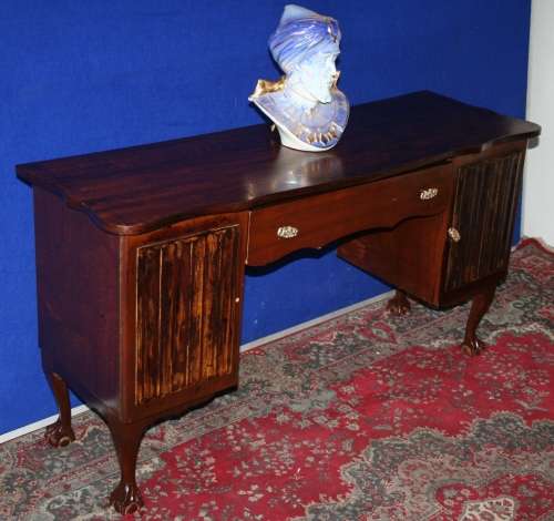 A STUNNING BALL & CLAW DRESSING TABLE WITH TWO DOORS & ONE DRAWERS OR USE IT AS A DESK OR A SERVER!!