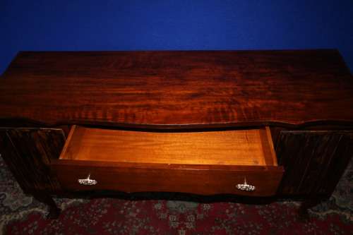 A STUNNING BALL & CLAW DRESSING TABLE WITH TWO DOORS & ONE DRAWERS OR USE IT AS A DESK OR A SERVER!!