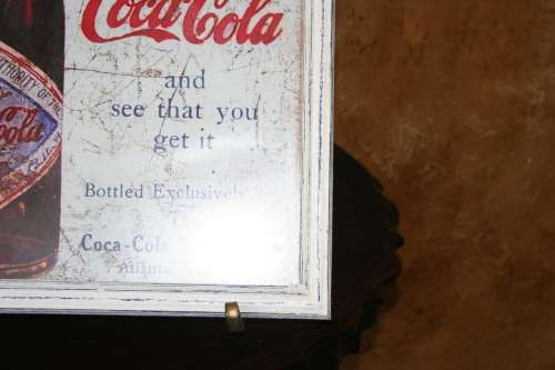A STUNNING STYLE VINTAGE COCA COLA PRINT BEHIND GLASS IN A STUNNING WOODEN SHABBY CHIC FRAME