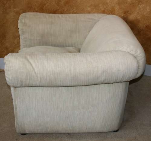 A VERY COMFORTABLE GRAFTON EVEREST SOFA CHAIR FOR THAT SPECIAL CORNER THAT NEEDS A BIT OF STYLE