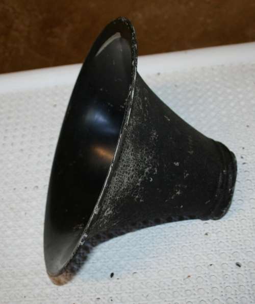 AN AWESOME VINTAGE METAL ROUND LAMP/CELING SHADE - LOOK LIKE IT COULD HAVE BEEN A ENAMEL ONE -