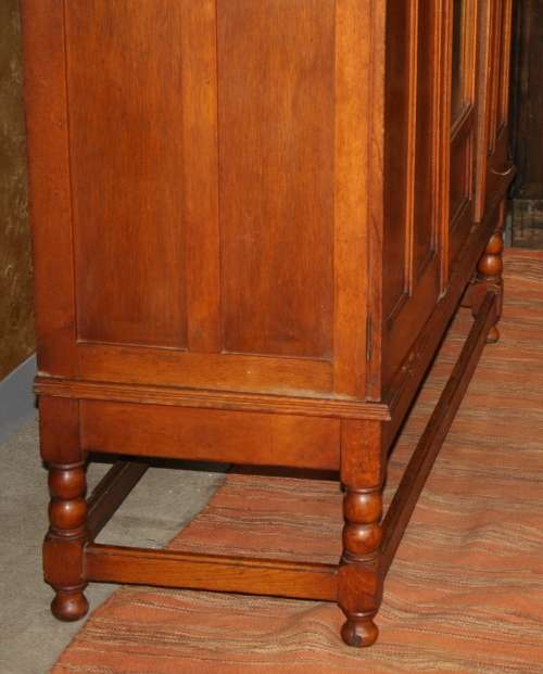 WOW ABSOLUTELY SPECTACULAR LARGE VINTAGE/ANTIQUE 3 DOOR WARDROBE - IN SHOW ROOM CONDITION!!!!