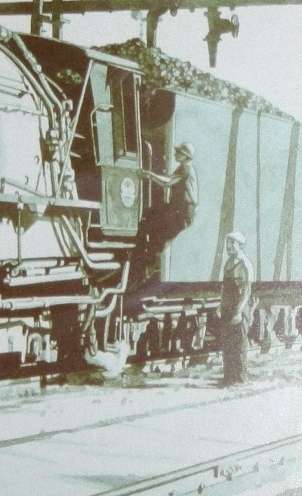 A FANTASTIC LARGE FRAMED PRINT OF A TRAIN BEHIND GLASS STUNNING!!!