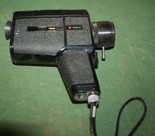 A FANTASTIC HALINA SUPPER EIGHT CAMER FOR YOUR COLLECTION