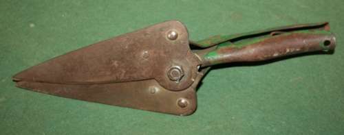 I love the sculptural shape of these old sheep or garden shears, they are almost hear shaped.