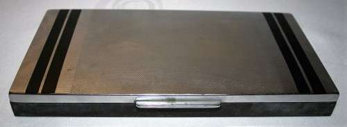 A FANTASTIC ART DEOC STYLE CIGAR BOX LINED WITH WOOD AND STUNNING CHROME TOP!!!