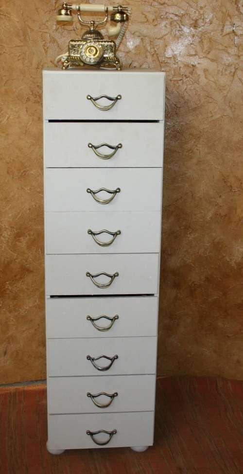 A FANTASTIC 9 DRAWER - PAINTED CHEST OF DRAWERS - EXTRA STORAGE ALWYS GOOD!!!