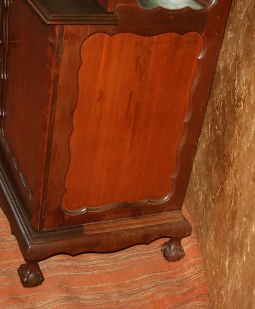 EXQUISITE CAPE DUTCH STYLE SOLID IMBUIA GLASS ANTIQUE SHOWCASE, WITH 2 DRAWRS,  3 DOOR & LIQOUR CABI