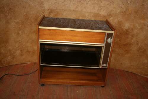 A Vintage Salton Entertainer double hot tray & warmer drawer in good condition!!!