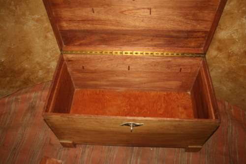 AN AWESOME SOLID KIAAT? CHEST/ STORAGE BOX - WILL LOOK STUNNING INF RONT OF A BED